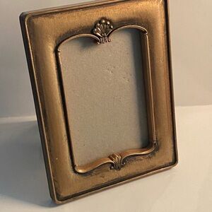 Scallop Shell Motif with open book vintage frame for 3.5x5 inch photo